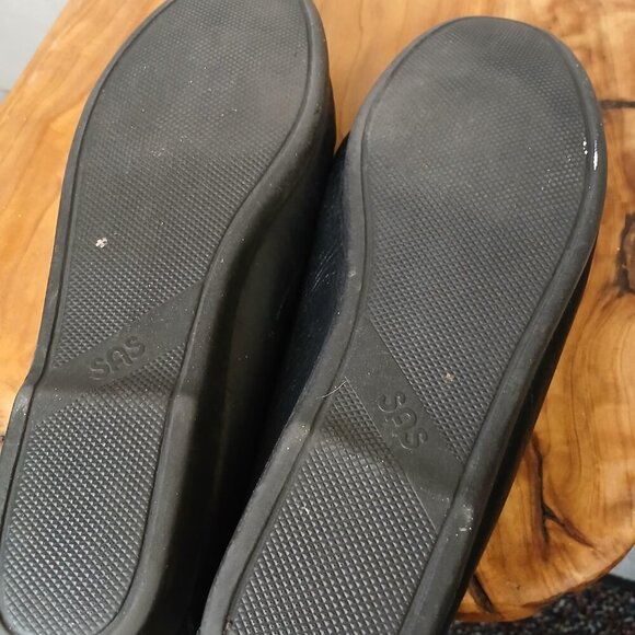 UEC SAS Black Leather Freetime Loafer Womens Slip On Comfort Shoe 7.5 M - Picture 8 of 8